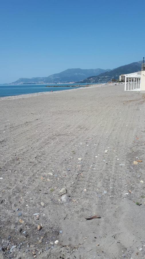 Agriturismo Terre Di Mare Bordighera Vallecrosia Bagian luar foto